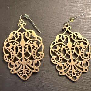 Elegant Gold Filigree Earrings